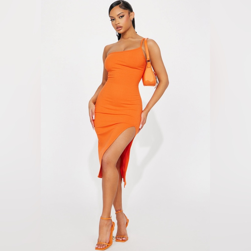 Fashion Nova Orange Ribbed Fitted Stretchy Midi Dress with Thigh Slit